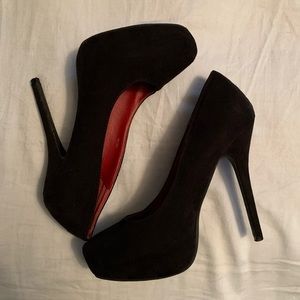 Black Stiletto Heels